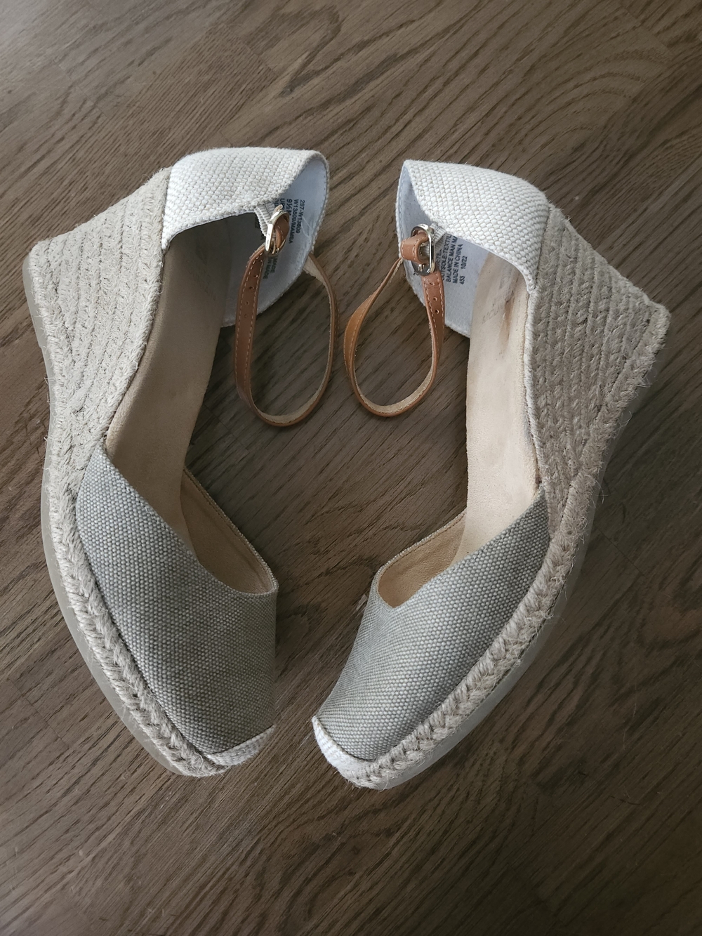 White Mountain espadrille Sandals